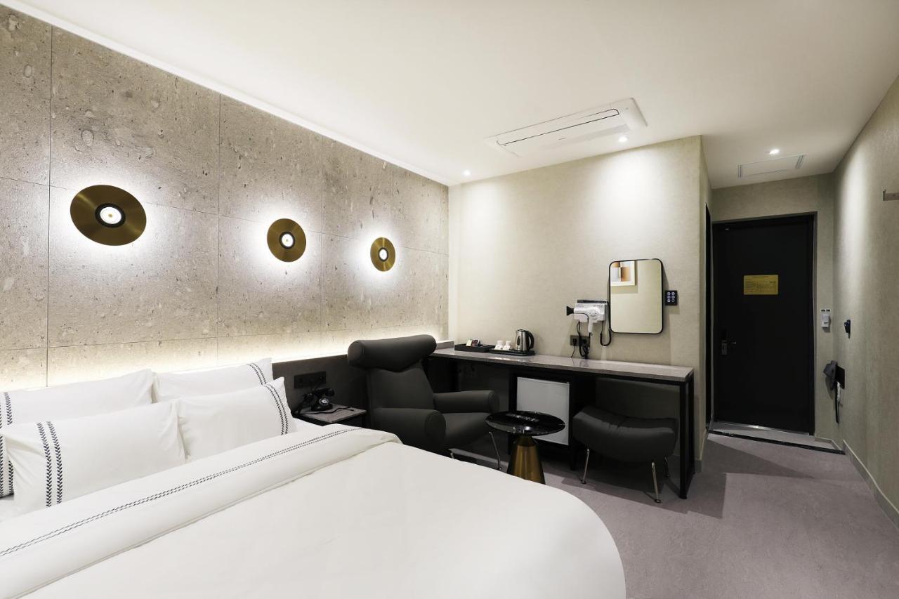 Mari Hotel Chungju Extérieur photo